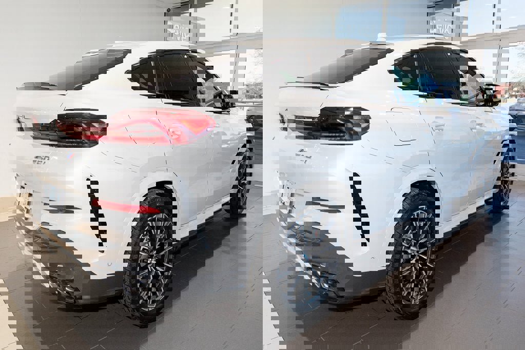 New 2026 BMW X6 M60i image 5