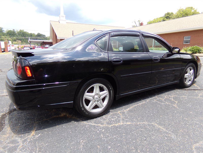 Used 2004 Chevrolet Impala SS w/ Preferred Equipment Group FWD image 6