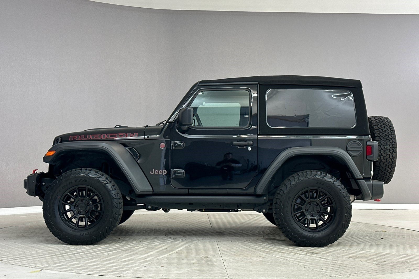 Used 2023 Jeep Wrangler Rubicon w/ Cold Weather Group AWD/4WD image 2
