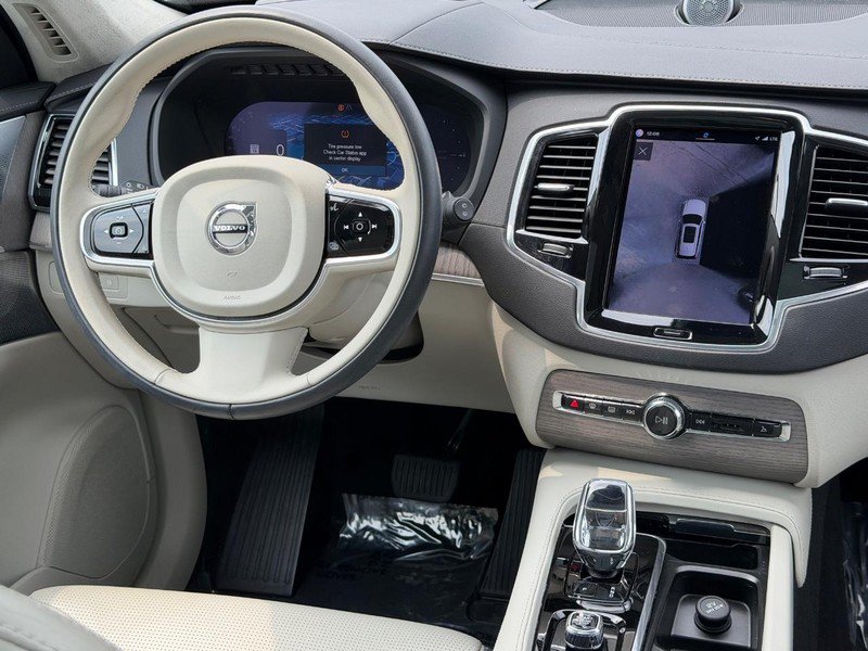 Certified 2023 Volvo XC90 T8 Ultimate w/ Lounge Package AWD/4WD image 13