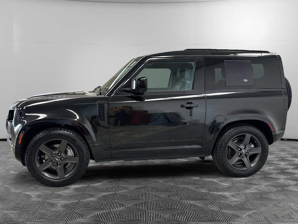 Used 2024 Land Rover Defender 90 X-Dynamic SE AWD/4WD image 2