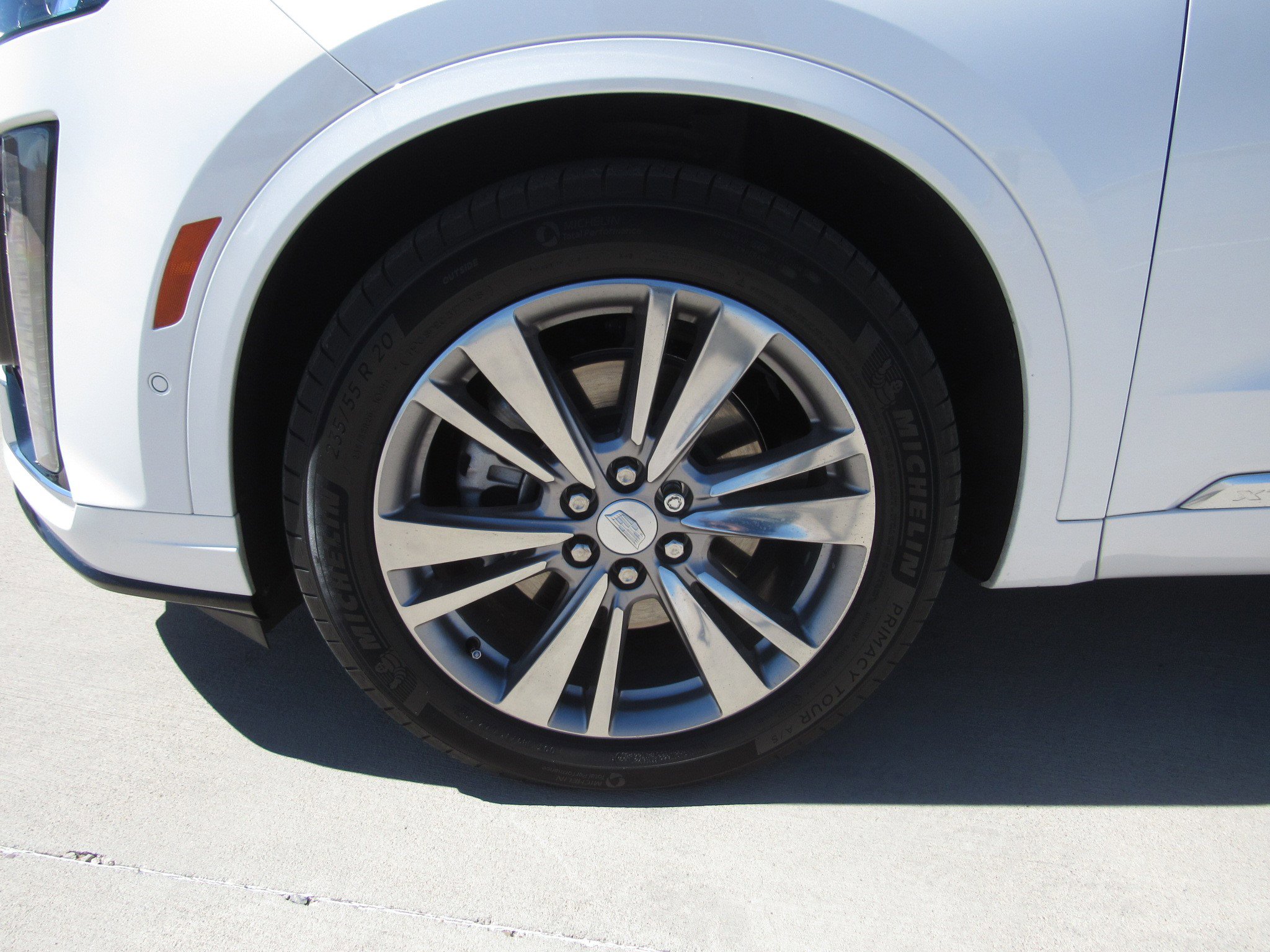 Used 2024 Cadillac XT6 Premium Luxury w/ Platinum Package image 4