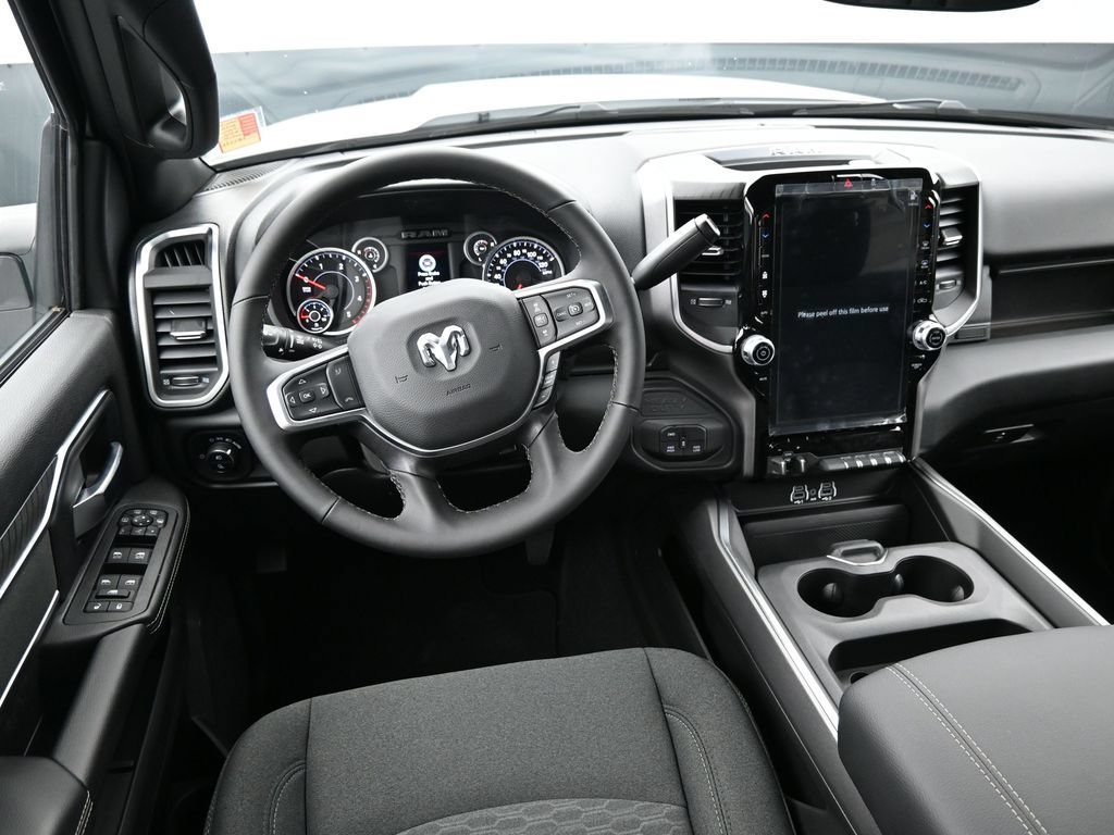 New 2026 RAM 2500 Big Horn AWD/4WD image 4