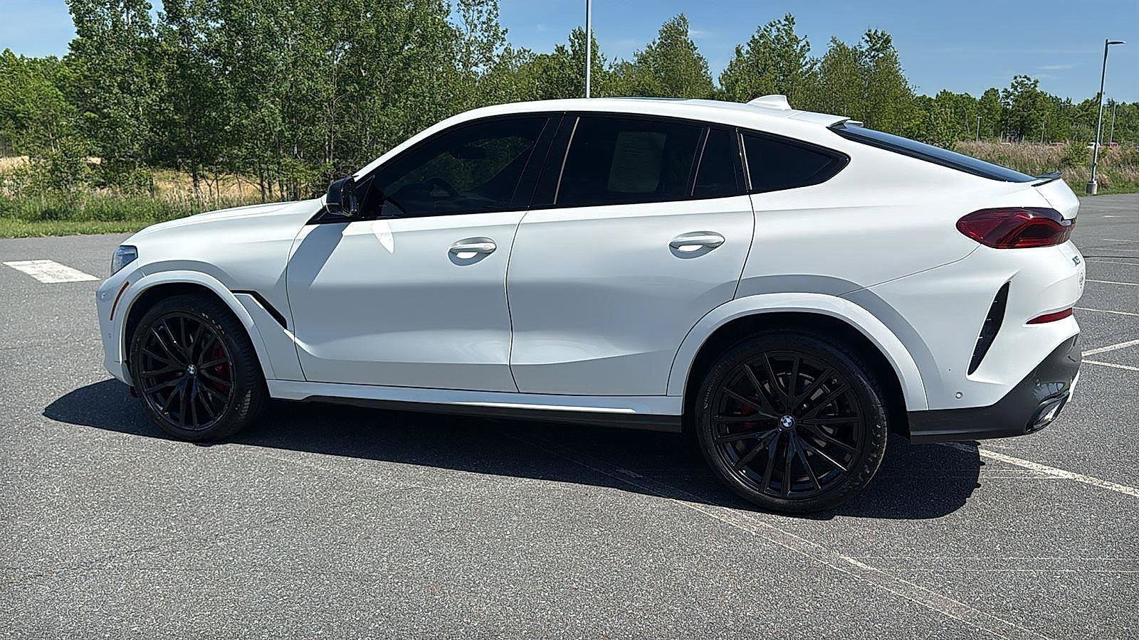 Used 2022 BMW X6 xDrive40i w/ Executive Package AWD/4WD image 10