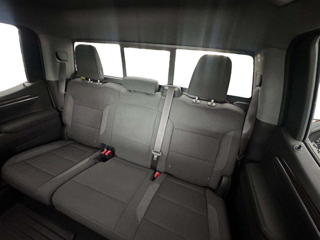 Used 2023 Chevrolet Silverado 1500 RST w/ Convenience Package II AWD/4WD image 15