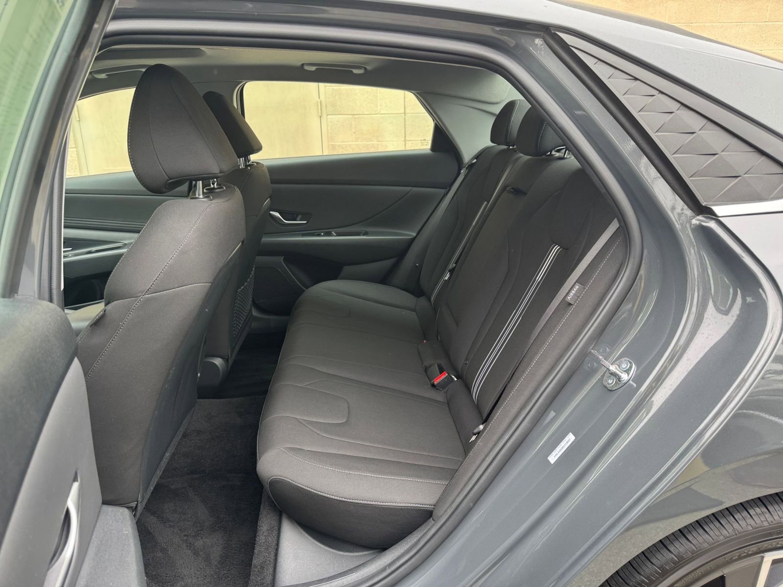 Used 2025 Hyundai Elantra SEL image 25