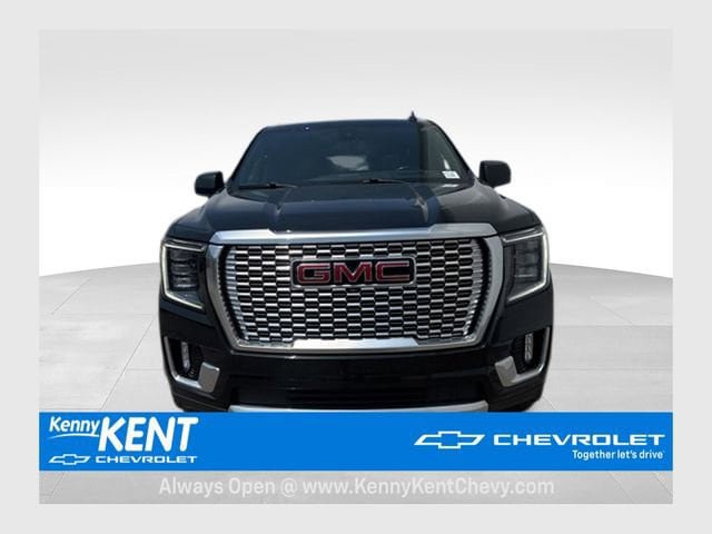 Used 2021 GMC Yukon Denali w/ Denali Premium Package AWD/4WD image 1