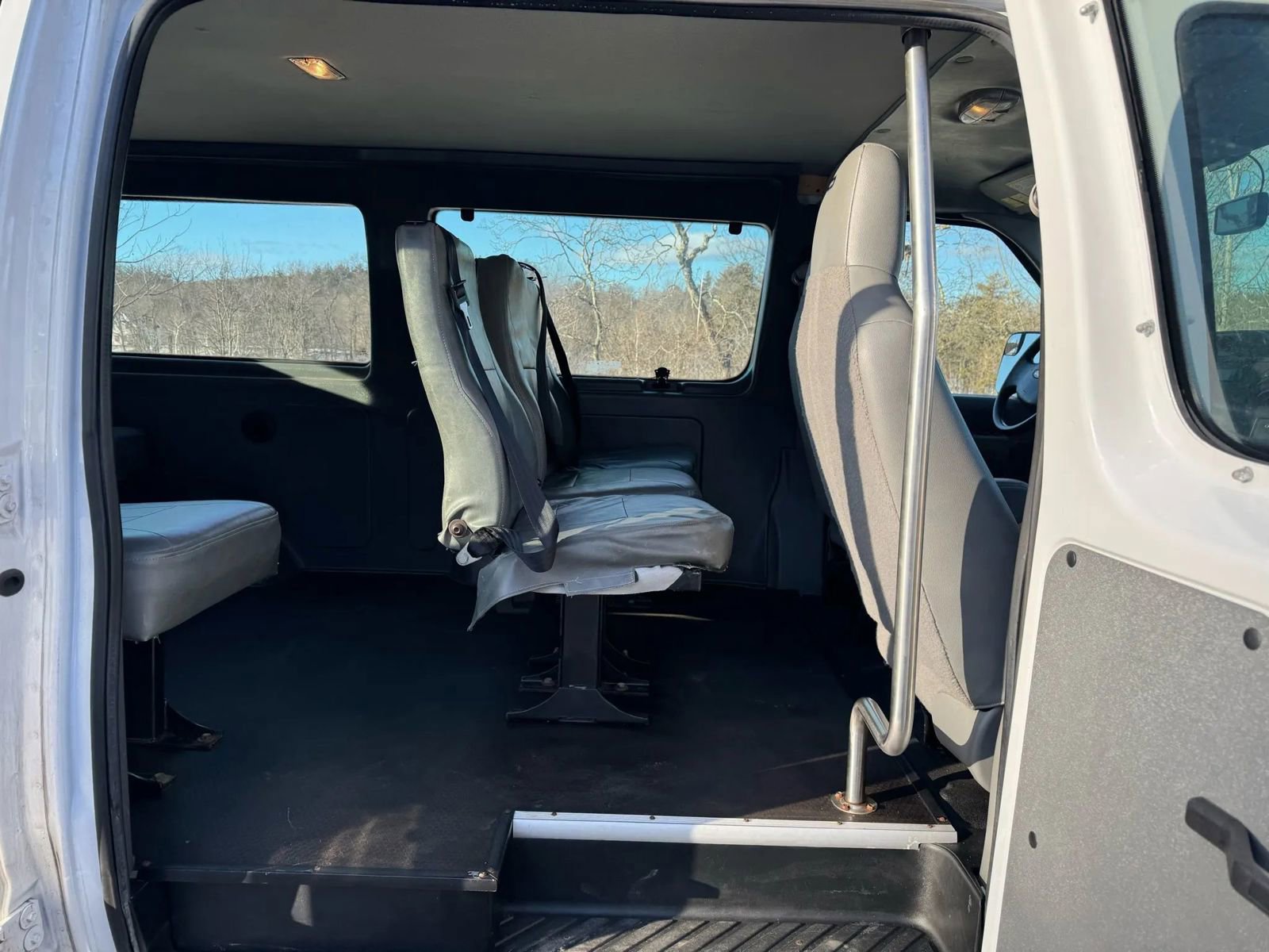 Used 2014 Ford E-250 and Econoline 250 w/ Power Group RWD image 12