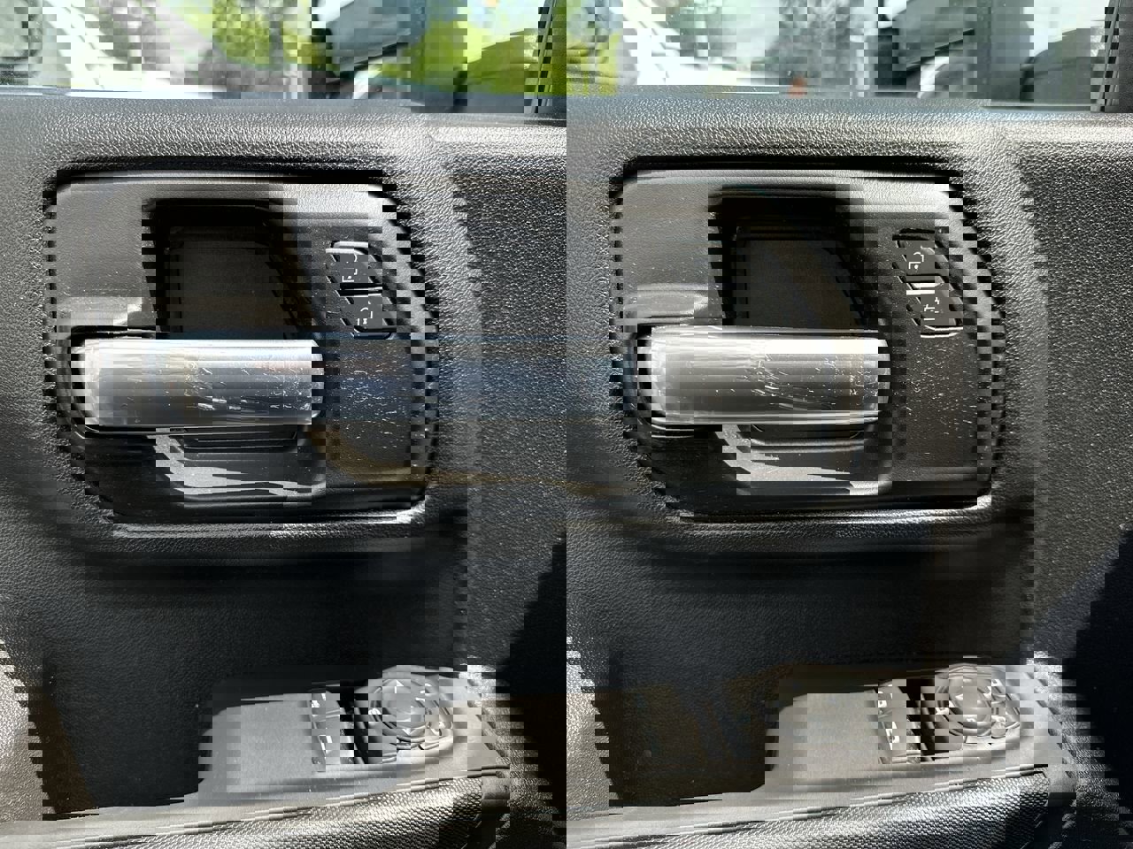 New 2025 GMC Sierra 2500 Pro w/ Convenience Package image 13