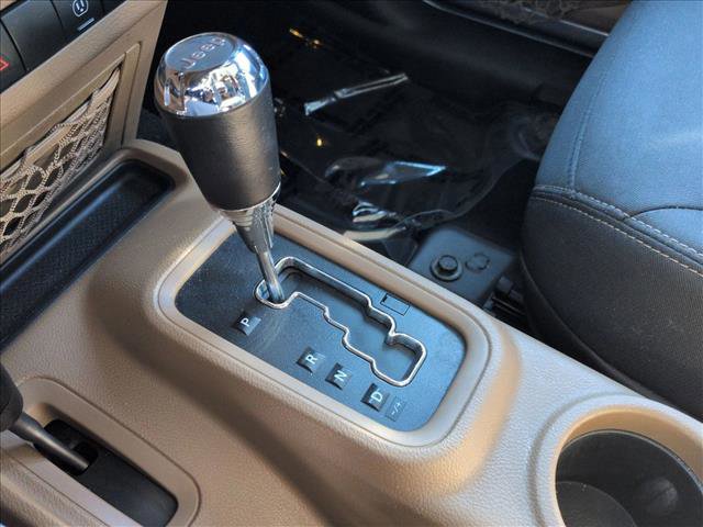 Used 2018 Jeep Wrangler Unlimited Sahara image 12