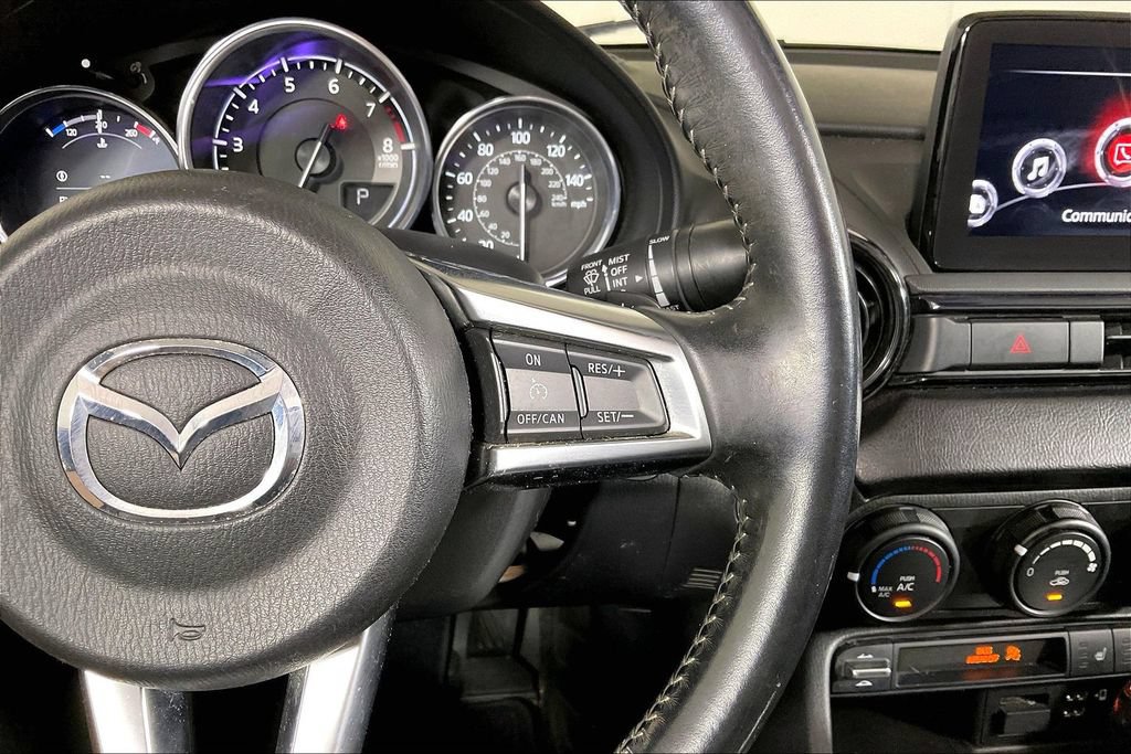 Used 2020 MAZDA MX-5 Miata RF Club RWD image 19