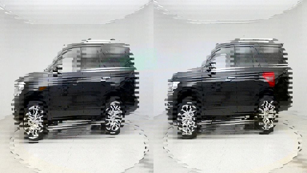 Used 2024 Ford Expedition Limited image 8