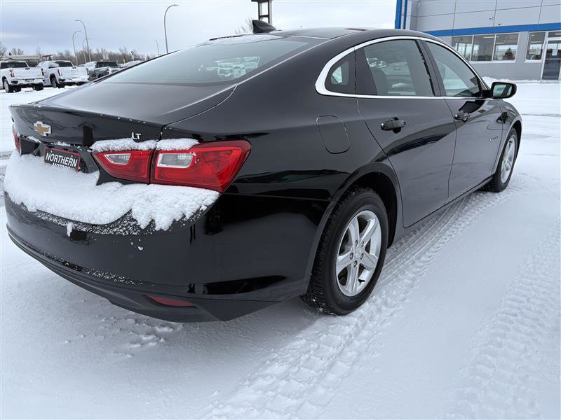 Used 2024 Chevrolet Malibu LT image 3