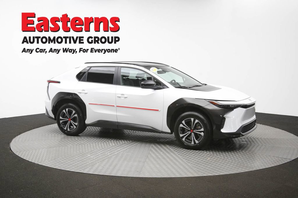 Used 2023 Toyota bZ4X XLE w/ Weather Package image 46