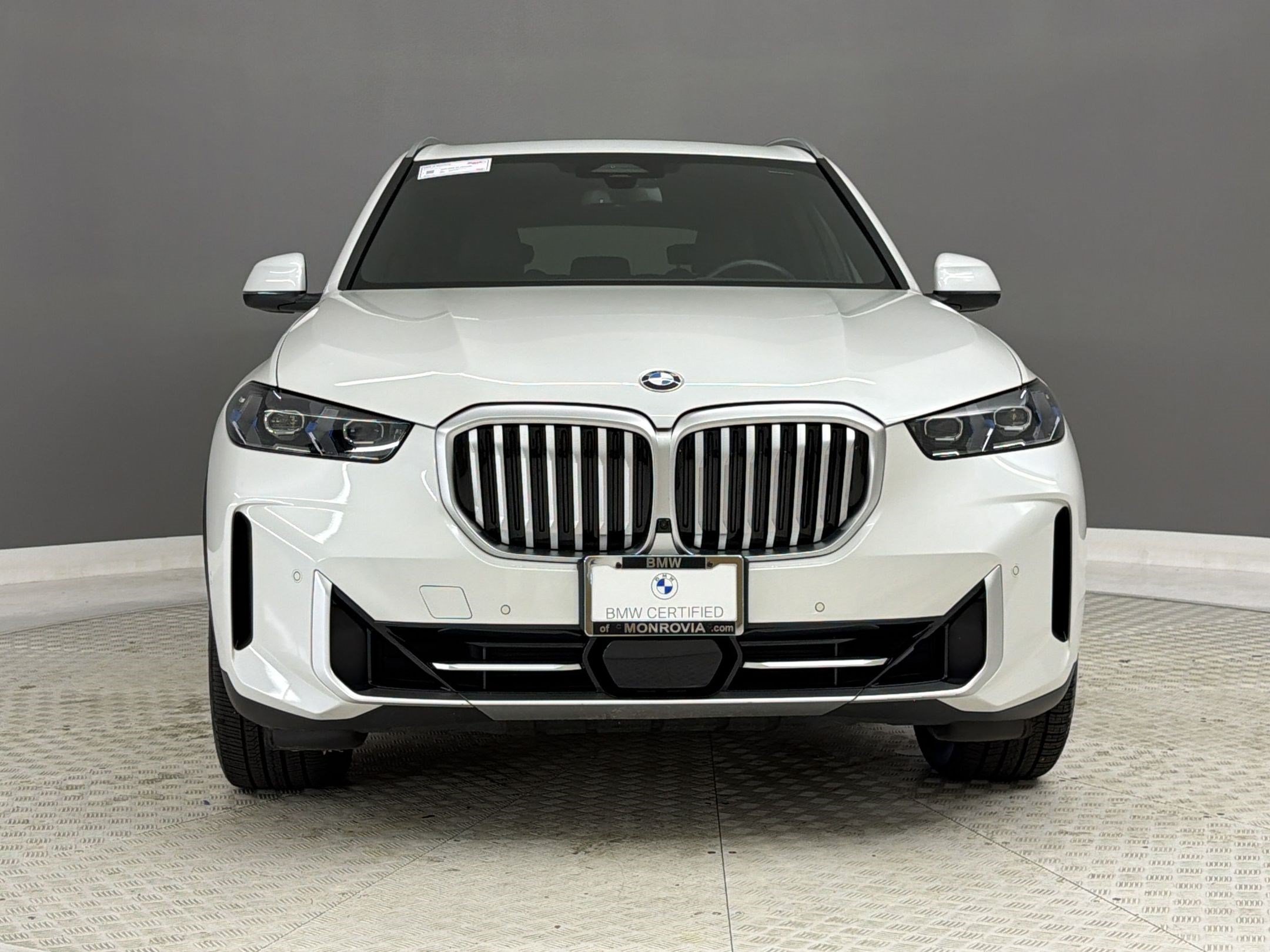 Certified 2024 BMW X5 xDrive40i w/ Premium Package AWD/4WD image 6
