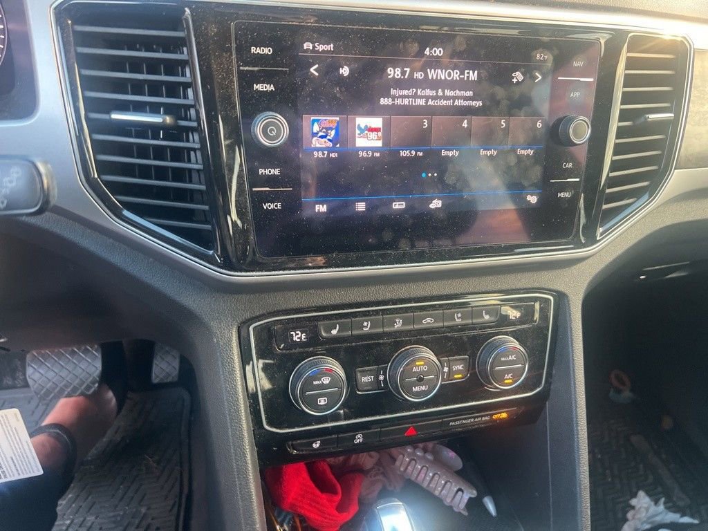 Used 2018 Volkswagen Atlas SEL Premium image 17