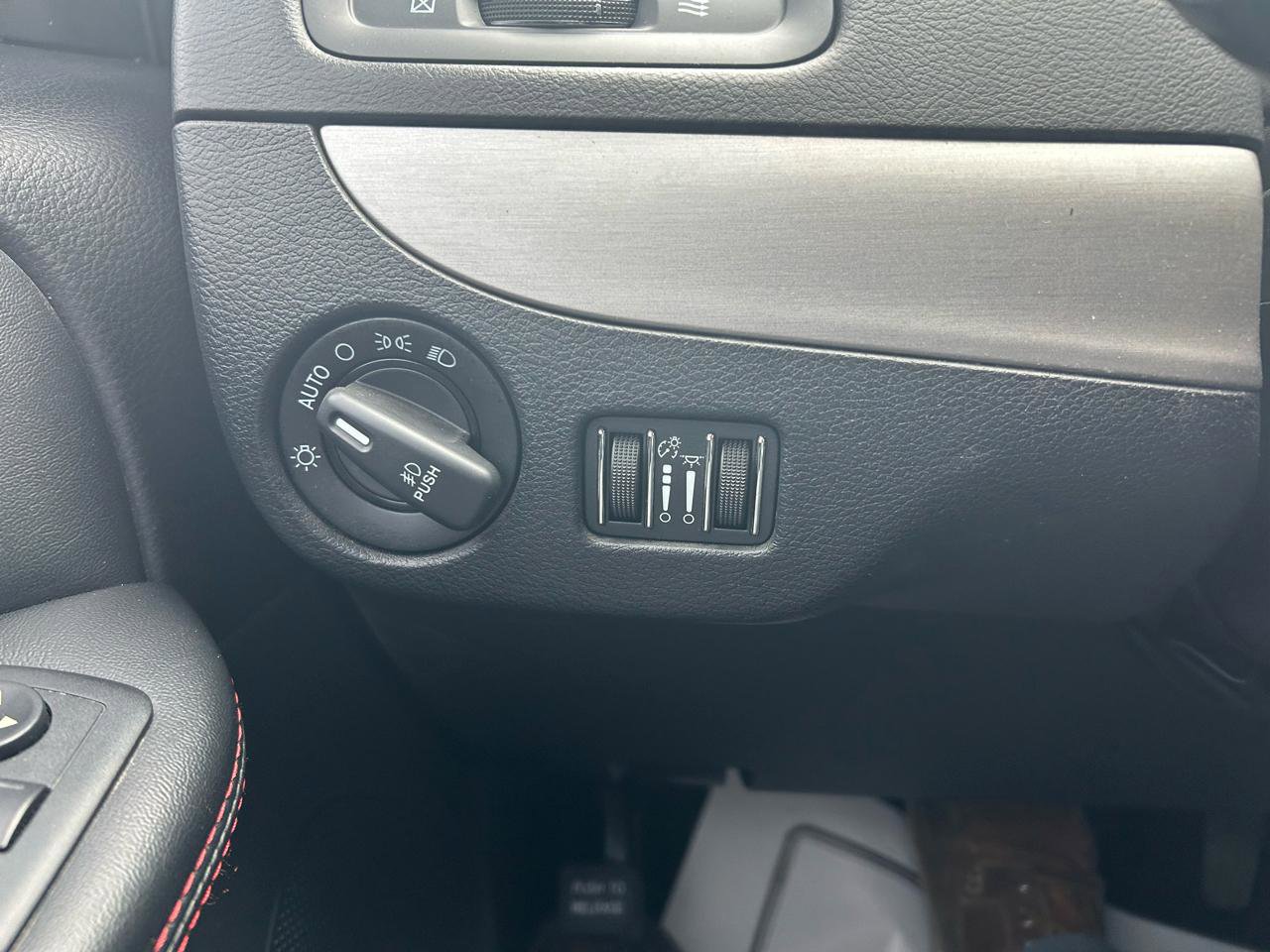 Used 2017 Dodge Grand Caravan GT FWD image 26