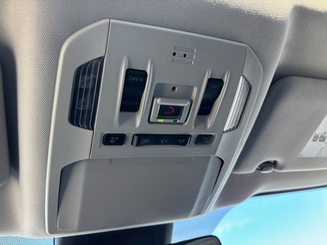 Used 2020 Toyota Highlander XLE image 21