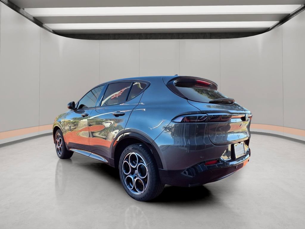 New 2026 Alfa Romeo Tonale AWD/4WD image 4