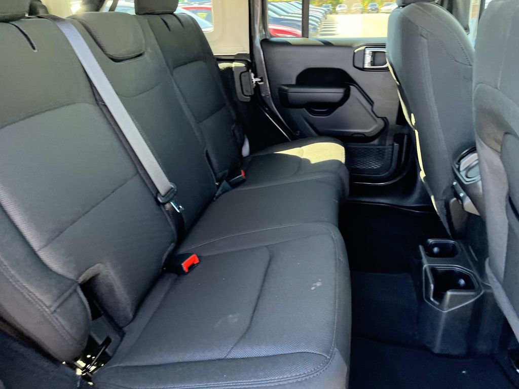 Used 2023 Jeep Wrangler Sport S image 19