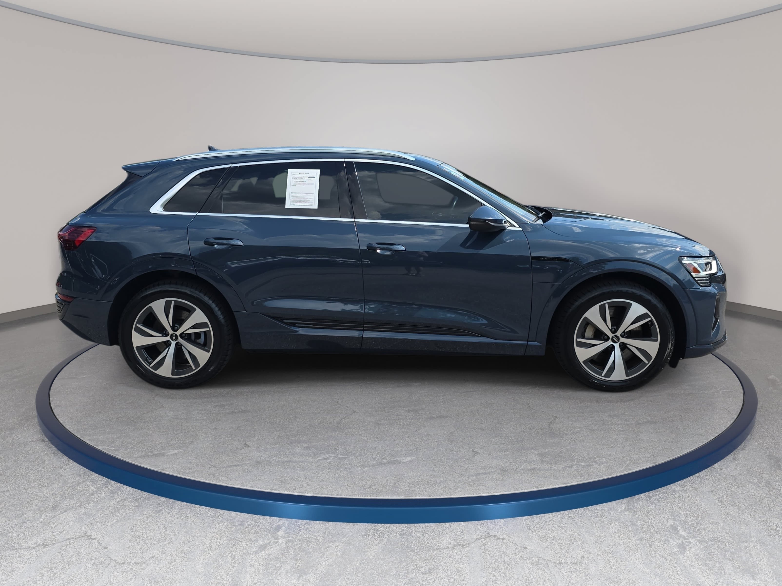 Used 2024 Audi Q8 e-tron Premium AWD/4WD image 4