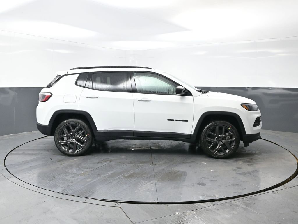 New 2026 Jeep Compass Latitude w/ Sun and Sound Group image 2
