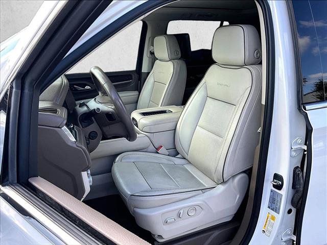 Used 2023 GMC Yukon Denali w/ Advanced Technology Package RWD image 27