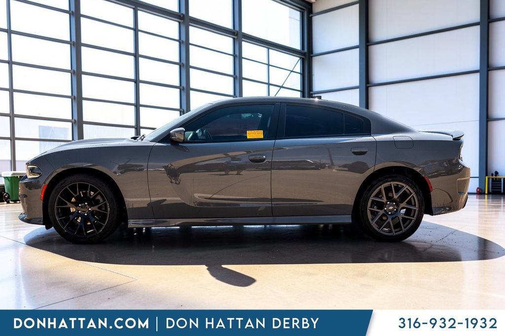 Used 2017 Dodge Charger R/T RWD image 2