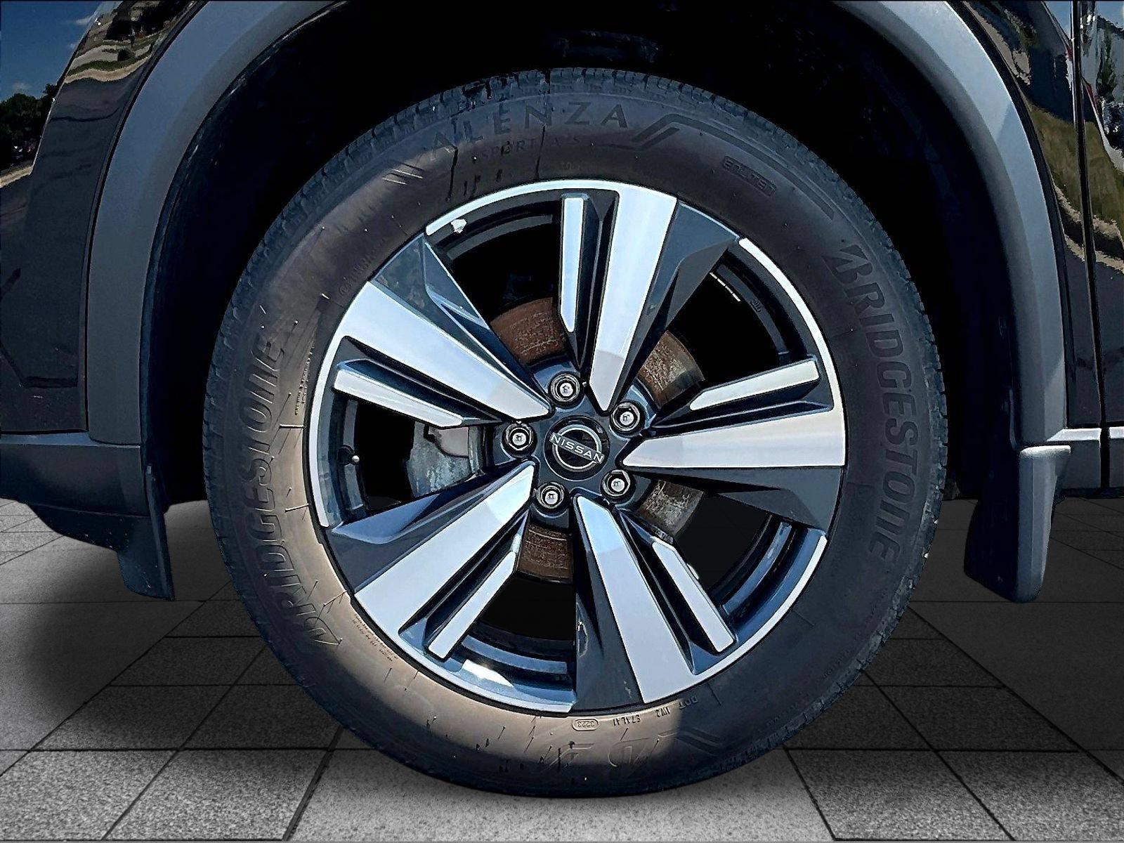 Used 2023 Nissan Rogue SL AWD/4WD image 37