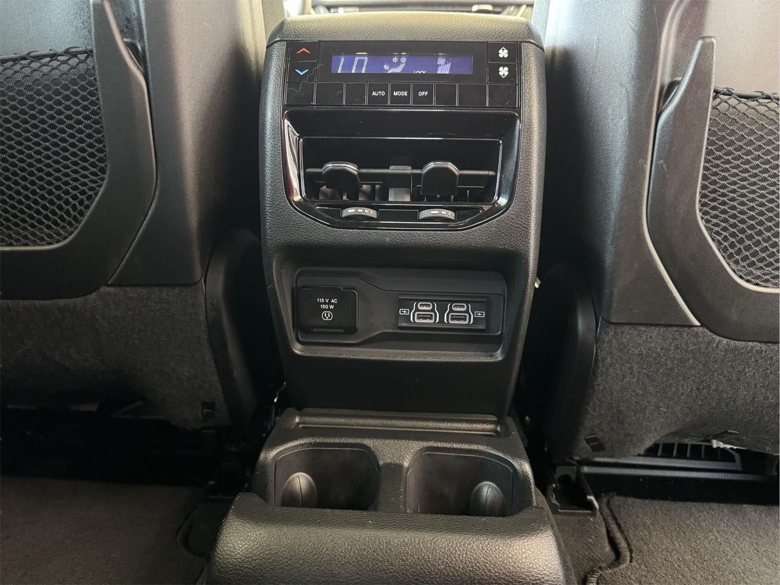 Used 2024 Jeep Grand Cherokee L Altitude AWD/4WD image 34