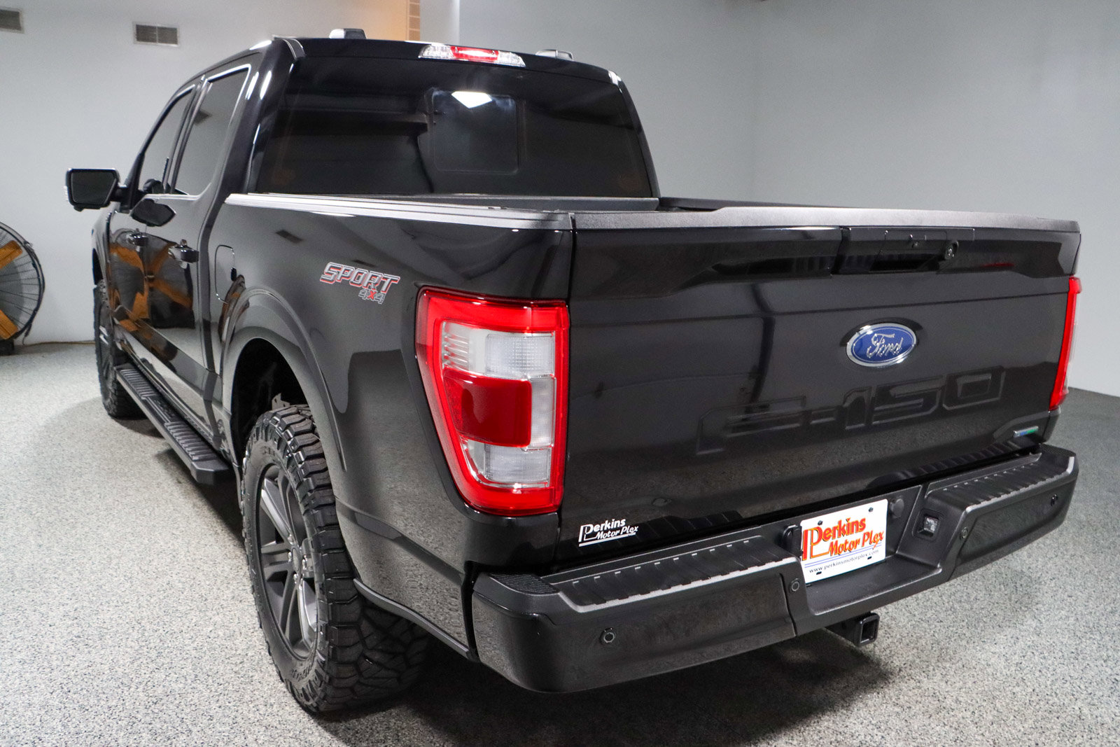 Used 2023 Ford F150 Lariat w/ Equipment Group 502A High image 10