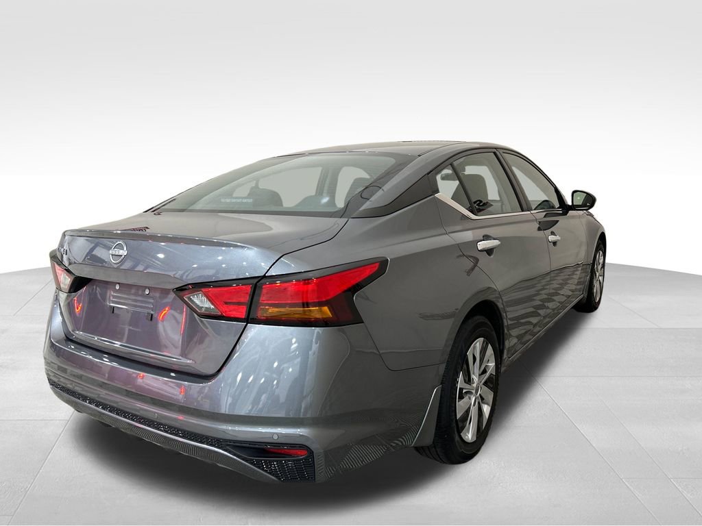 Used 2023 Nissan Altima 2.5 S image 5