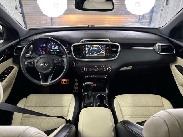 Used 2016 Kia Sorento SX image 17