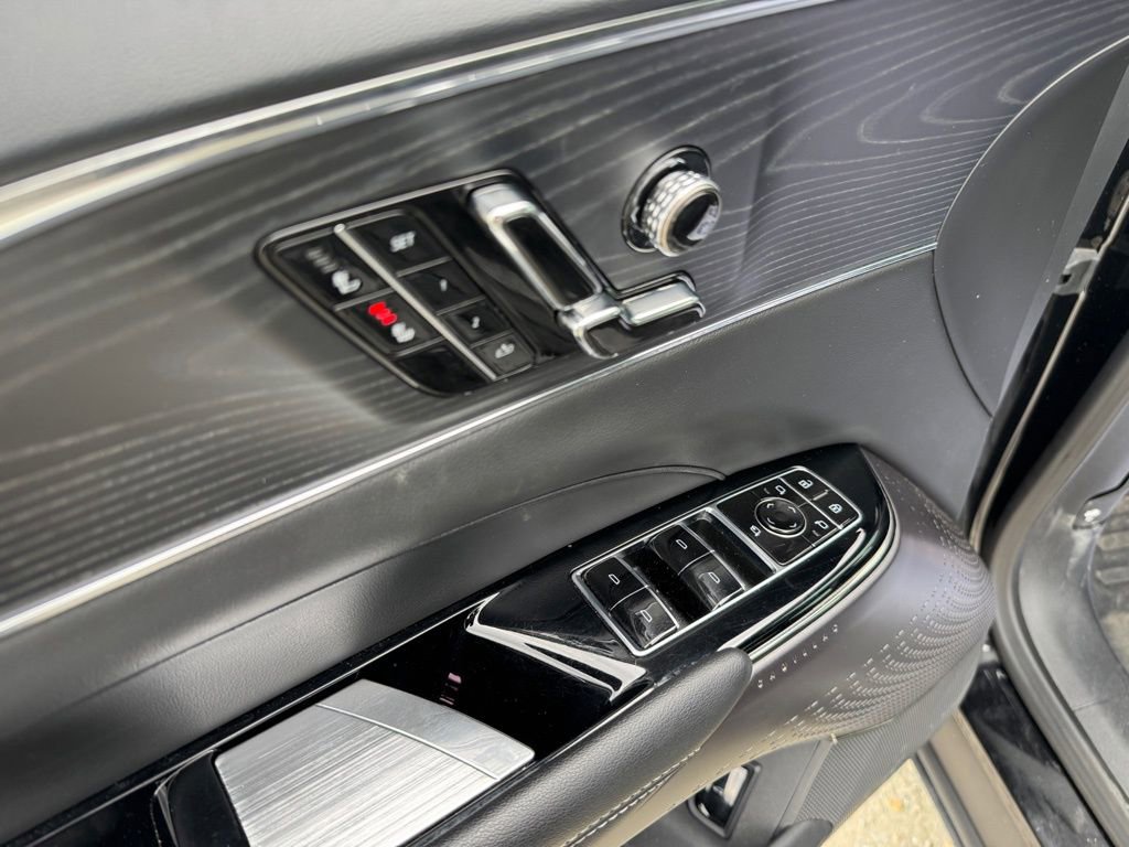 Certified 2024 Cadillac Lyriq Sport image 28