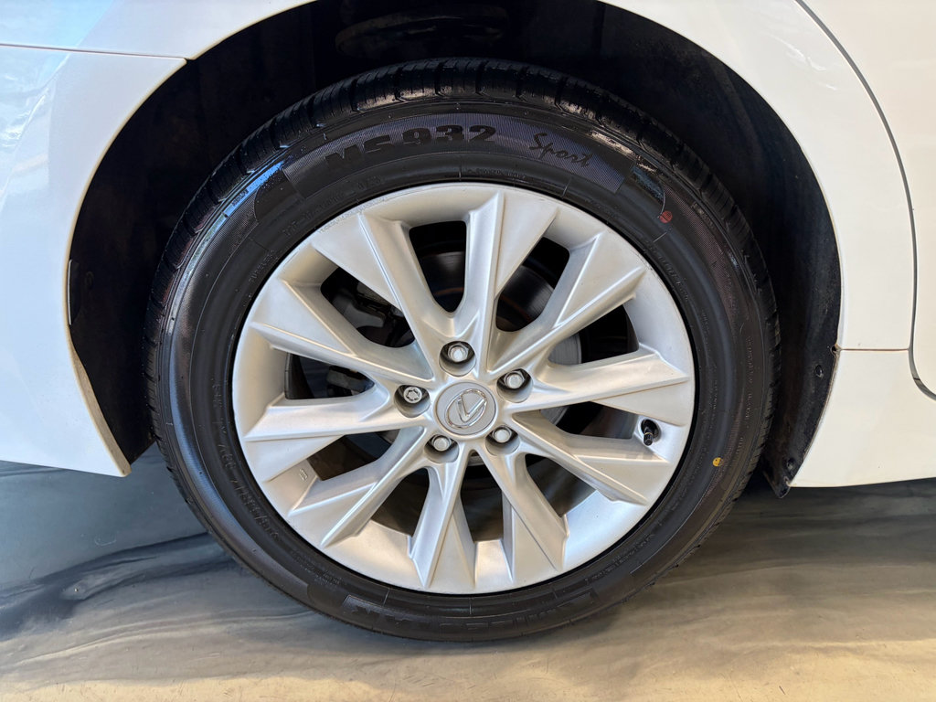 Used 2013 Lexus ES 300h w/ Luxury Pkg FWD image 27