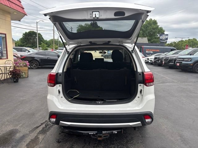 Used 2016 Mitsubishi Outlander SE FWD image 17