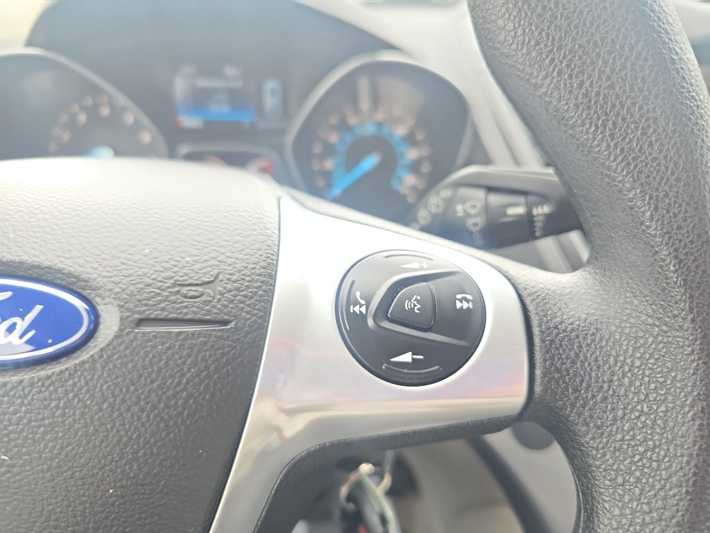 Used 2015 Ford Escape SE w/ Equipment Group 201A image 24
