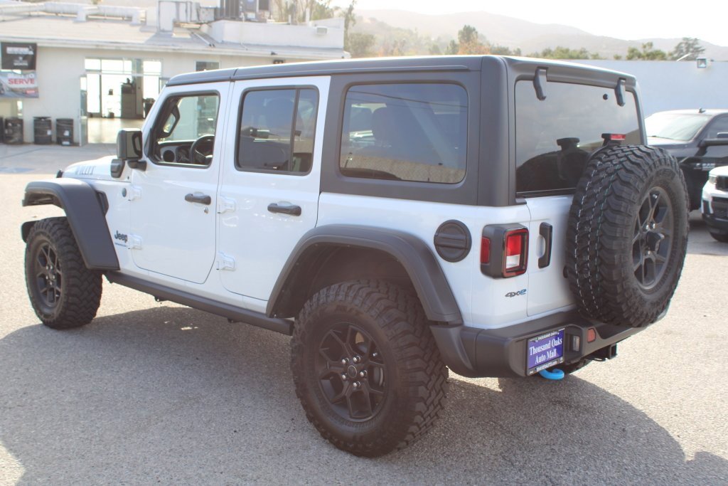 Used 2024 Jeep Wrangler Unlimited image 6