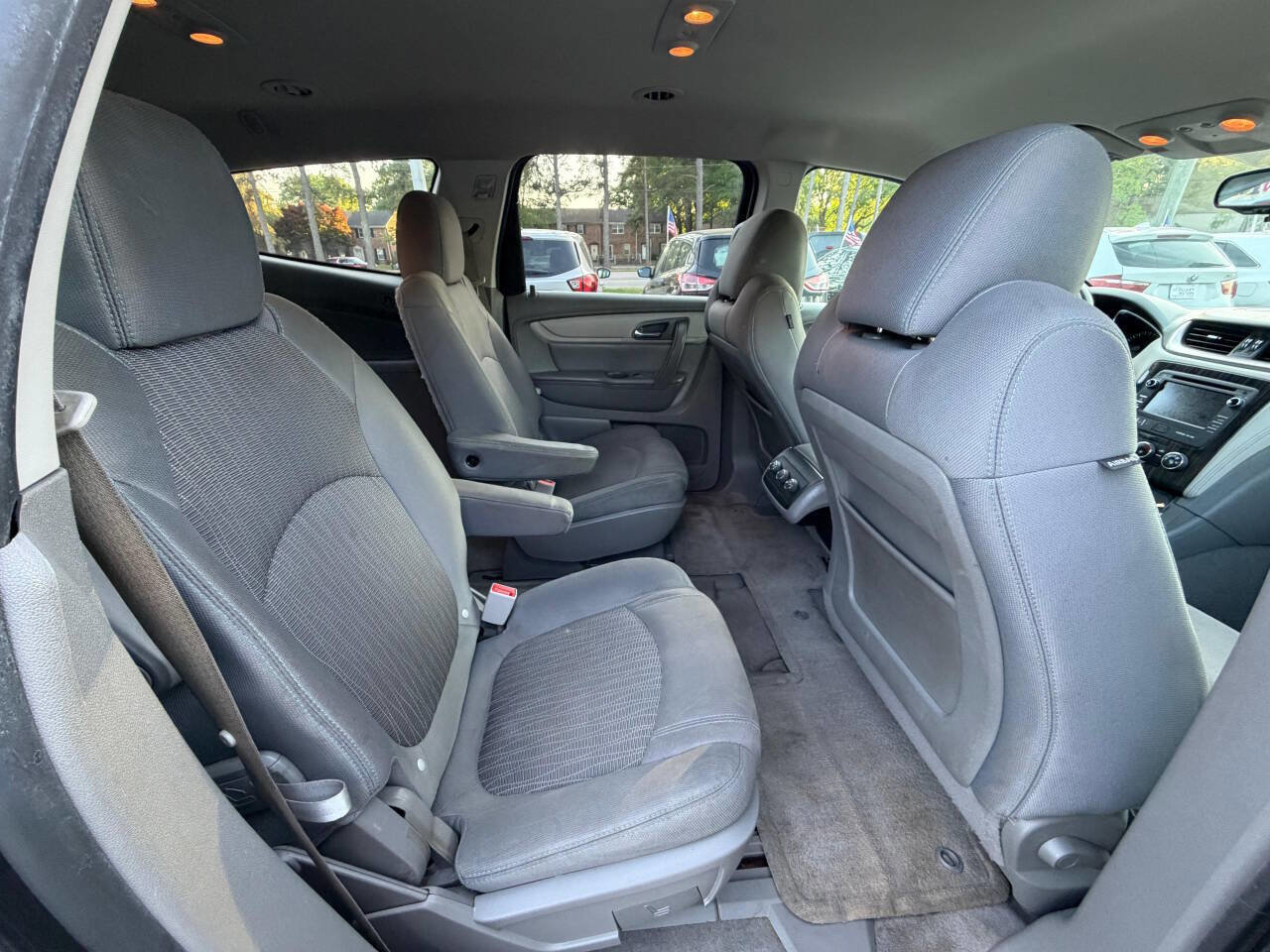 Used 2014 Chevrolet Traverse LT AWD/4WD image 8
