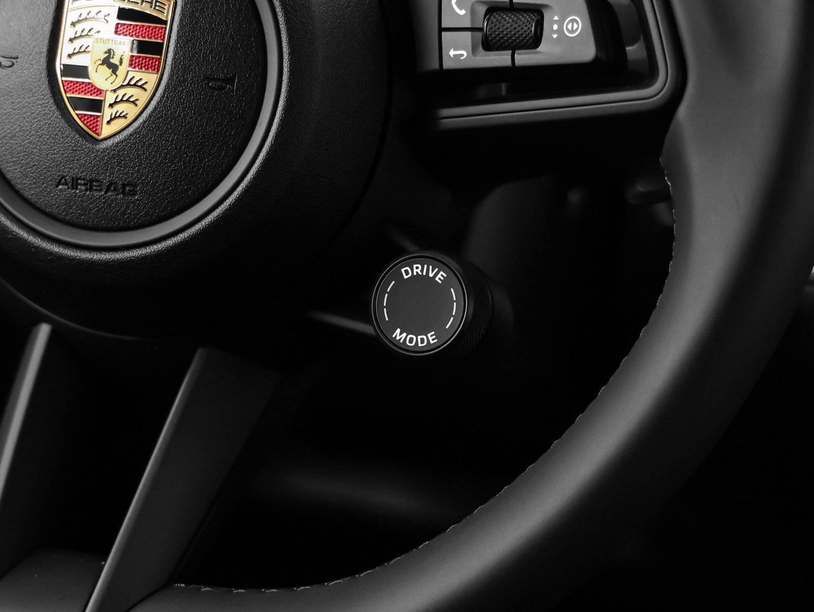 Certified 2025 Porsche Cayenne image 27