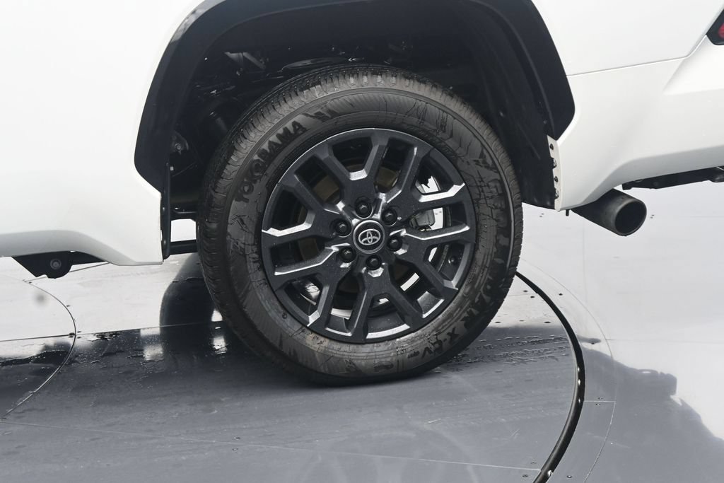 Used 2026 Toyota Tundra Platinum AWD/4WD image 13