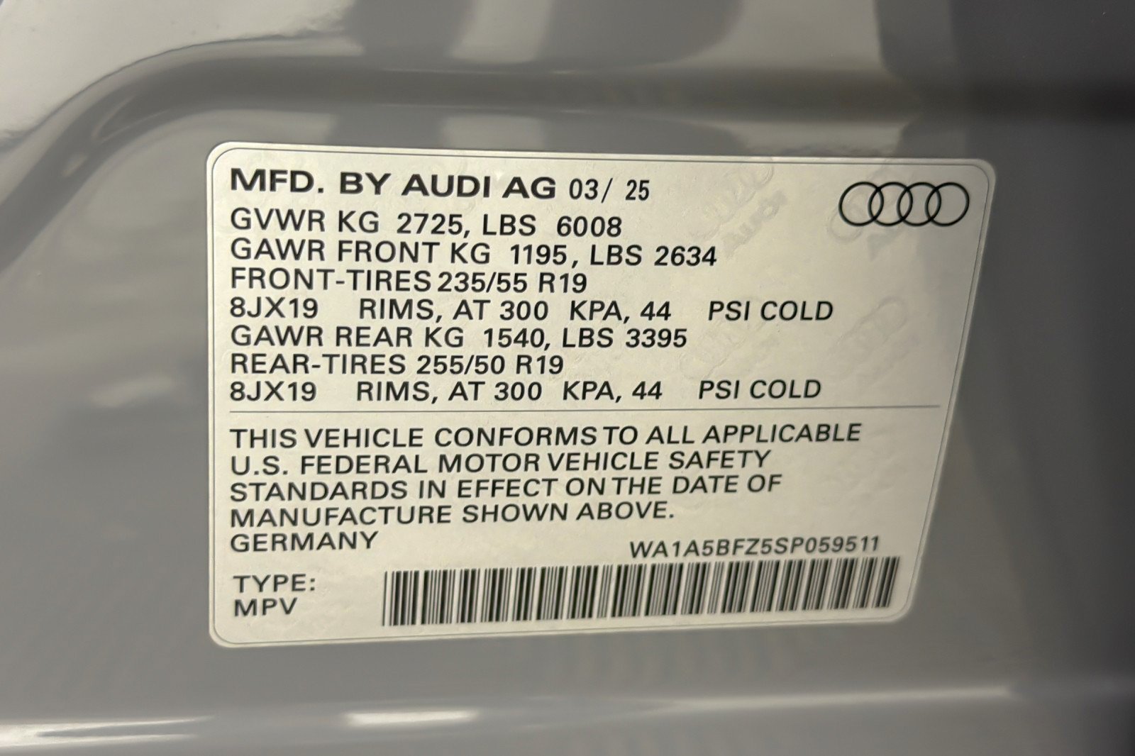 Used 2025 Audi Q4 e-tron Premium RWD image 28