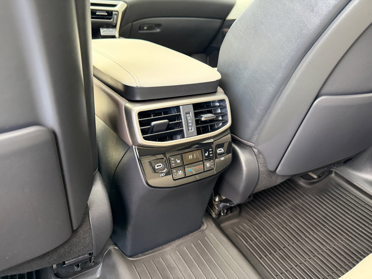 Used 2023 Lexus RX 350 AWD image 18