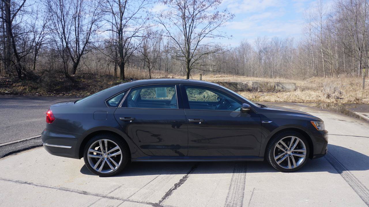 Used 2018 Volkswagen Passat 2.0T R-Line FWD image 6