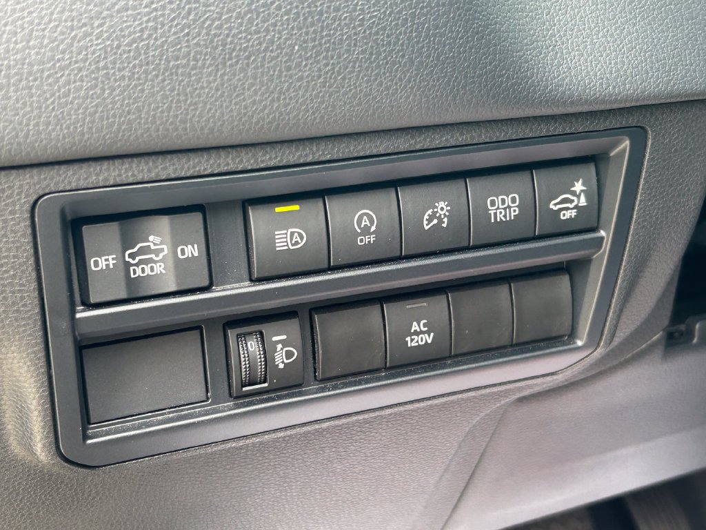 Used 2023 Toyota Tundra Limited w/ Power Package AWD/4WD image 28