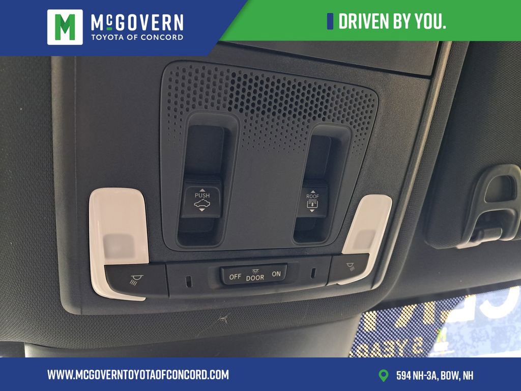 Used 2025 Honda Pilot TrailSport image 32