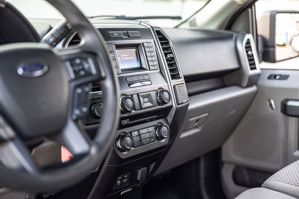 Used 2015 Ford F150 XLT AWD/4WD image 20