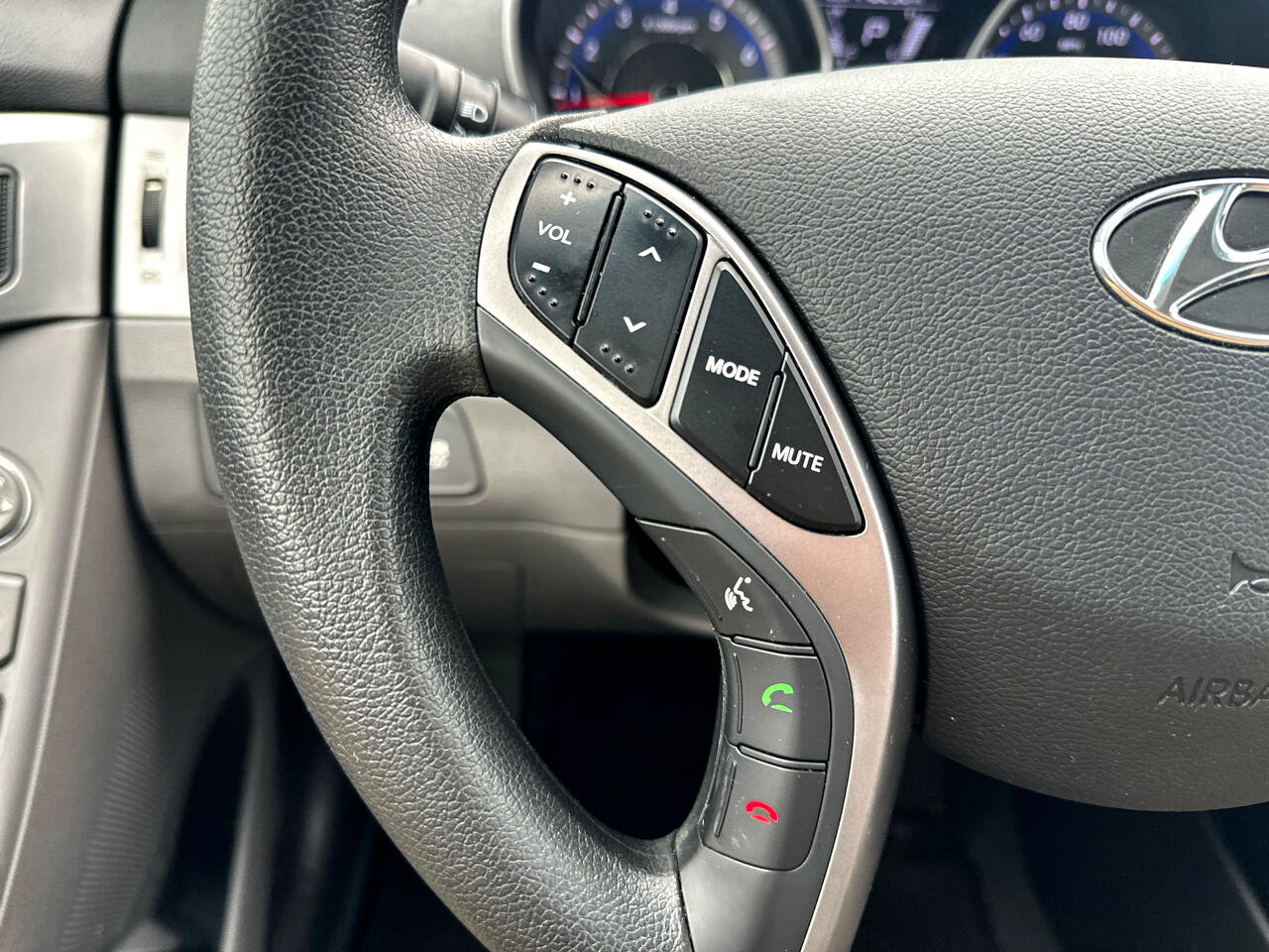 Used 2013 Hyundai Elantra GLS w/ Preferred Pkg image 19