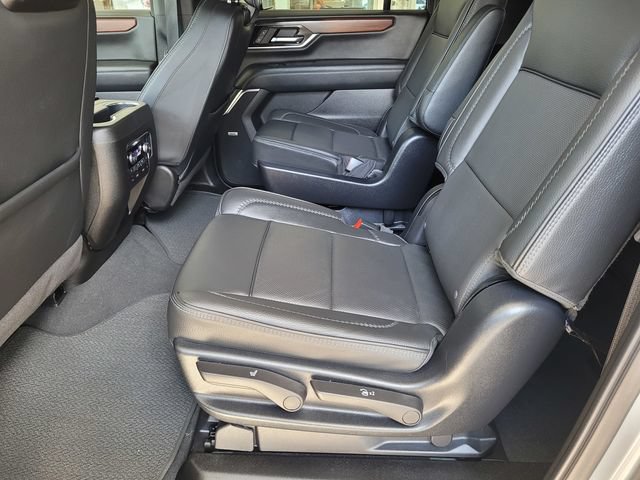 Used 2025 GMC Yukon XL Denali w/ Denali Reserve Package AWD/4WD image 15