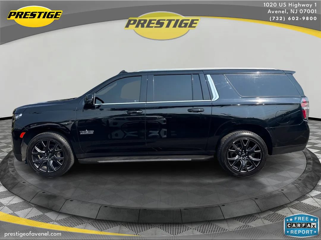 Used 2023 Chevrolet Suburban LT w/ LT Signature Package RWD image 8